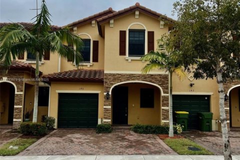 Adosado en alquiler en Homestead, Florida, 3 dormitorios, 152.55 m2 № 1960357 - foto 1