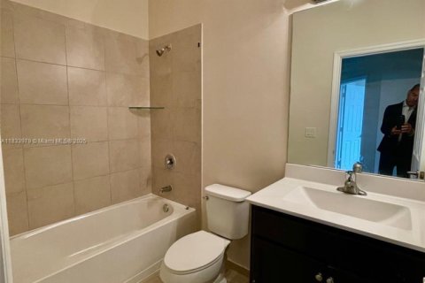 Adosado en alquiler en Homestead, Florida, 3 dormitorios, 152.55 m2 № 1960357 - foto 24