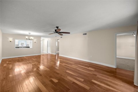 Condo in Ocala, Florida, 2 bedrooms  № 1677690 - photo 20