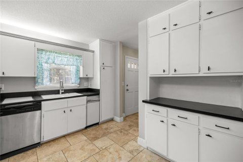 Condo in Ocala, Florida, 2 bedrooms  № 1677690 - photo 13