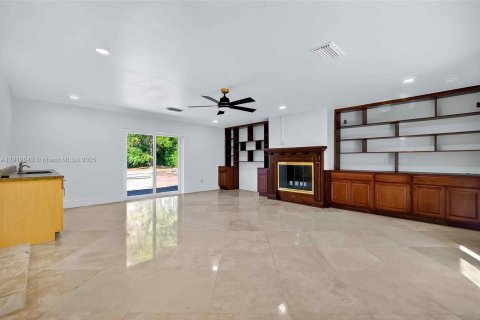 Villa ou maison à louer à Palmetto Bay, Floride: 4 chambres, 266.91 m2 № 1974833 - photo 23