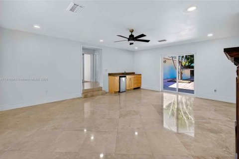 Villa ou maison à louer à Palmetto Bay, Floride: 4 chambres, 266.91 m2 № 1974833 - photo 24