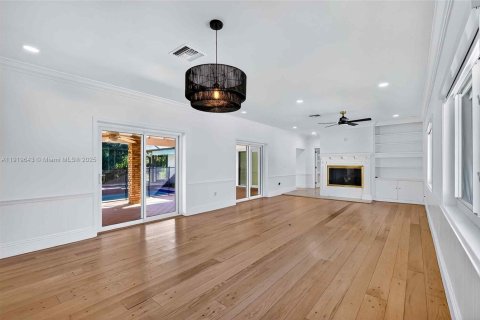 Villa ou maison à louer à Palmetto Bay, Floride: 4 chambres, 266.91 m2 № 1974833 - photo 12