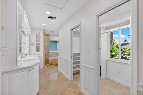 Villa ou maison à louer à Palmetto Bay, Floride: 4 chambres, 266.91 m2 № 1974833 - photo 29