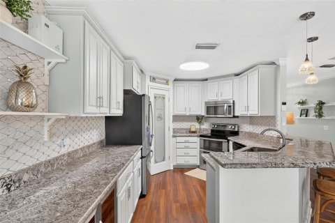 Villa ou maison à vendre à Newberry, Floride: 4 chambres, 177.63 m2 № 2408072 - photo 17