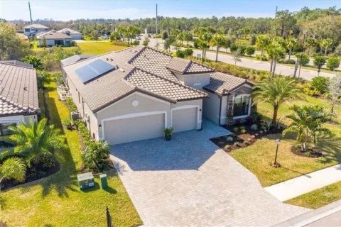 House in Lakewood Ranch, Florida 3 bedrooms, 228.08 sq.m. № 2100083