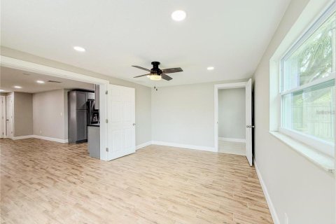 Villa ou maison à vendre à Seminole, Floride: 3 chambres, 130.06 m2 № 2408137 - photo 11