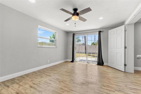 Villa ou maison à vendre à Seminole, Floride: 3 chambres, 130.06 m2 № 2408137 - photo 9