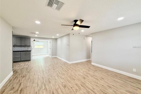 Villa ou maison à vendre à Seminole, Floride: 3 chambres, 130.06 m2 № 2408137 - photo 8