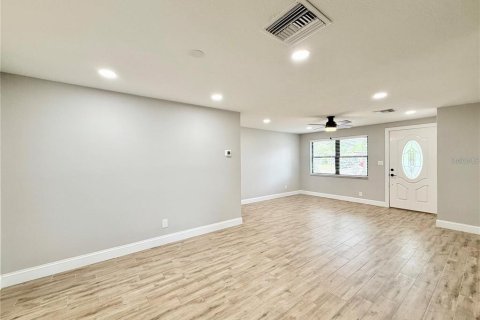 Villa ou maison à vendre à Seminole, Floride: 3 chambres, 130.06 m2 № 2408137 - photo 6
