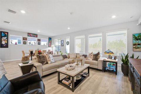 Casa en alquiler en Wesley Chapel, Florida, 4 dormitorios, 251.67 m2 № 2167728 - foto 25