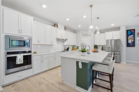 Casa en alquiler en Wesley Chapel, Florida, 4 dormitorios, 251.67 m2 № 2167728 - foto 13