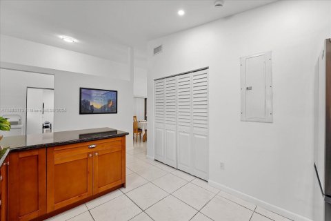 Casa en venta en Homestead, Florida, 4 dormitorios, 173.08 m2 № 1945396 - foto 8
