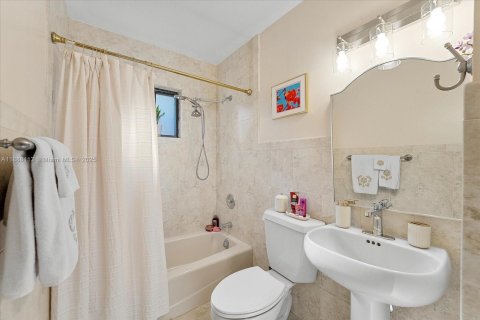 Casa en venta en Homestead, Florida, 4 dormitorios, 173.08 m2 № 1945396 - foto 14