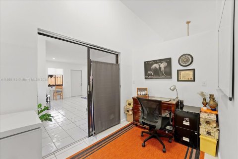 Casa en venta en Homestead, Florida, 4 dormitorios, 173.08 m2 № 1945396 - foto 13