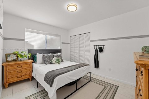 Casa en venta en Homestead, Florida, 4 dormitorios, 173.08 m2 № 1945396 - foto 15