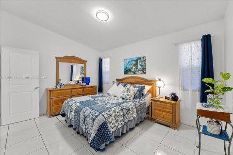 Casa en venta en Homestead, Florida, 4 dormitorios, 173.08 m2 № 1945396 - foto 18