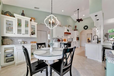 House in Sarasota, Florida 3 bedrooms, 206.52 sq.m. № 1842154 - photo 15