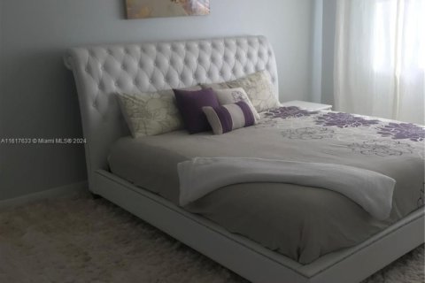 Купить кондоминиум в Халландейл-Бич, Флорида 1 спальня, 85.75м2, № 1981471 - фото 5