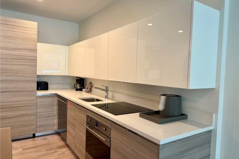 Купить кондоминиум в Холливуд, Флорида 1 спальня, 75.9м2, № 1957927 - фото 3