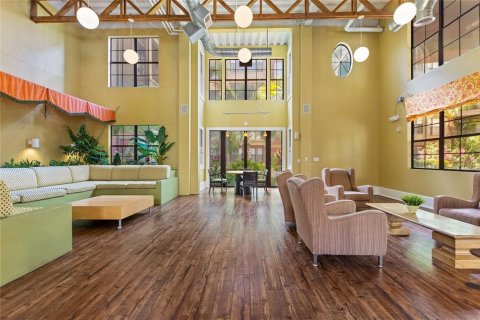 Copropriété à vendre à Orlando, Floride: 2 chambres, 104.14 m2 № 1910896 - photo 24