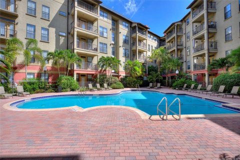 Copropriété à vendre à Orlando, Floride: 2 chambres, 104.14 m2 № 1910896 - photo 2