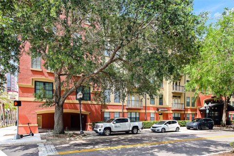 Copropriété à vendre à Orlando, Floride: 2 chambres, 104.14 m2 № 1910896 - photo 27