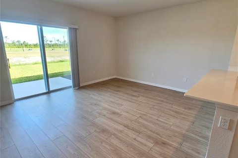 Touwnhouse à louer à Venice, Floride: 3 chambres, 136.01 m2 № 2416376 - photo 17