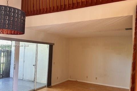 Condo in Weston, Florida, 2 bedrooms № 1998019 - photo 3