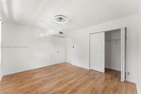 Condo in Coconut Creek, Florida, 2 bedrooms № 2145904 - photo 7