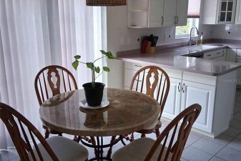 Villa ou maison à vendre à Seminole, Floride: 4 chambres, 149.76 m2 № 2420225 - photo 6