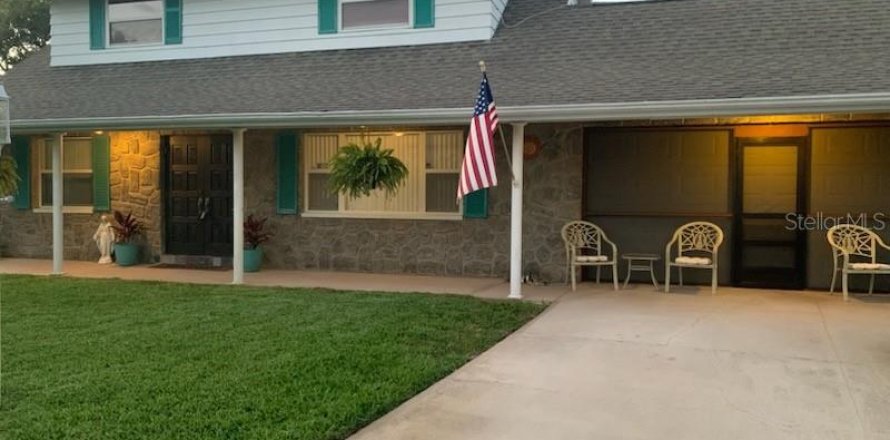 Villa ou maison à Seminole, Floride 4 chambres, 149.76 m2 № 2420225