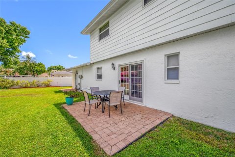 Villa ou maison à vendre à Seminole, Floride: 4 chambres, 149.76 m2 № 2420225 - photo 2