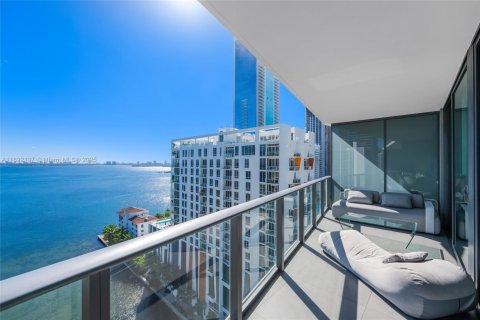 Apartamento en alquiler en Miami, Florida, 2 dormitorios, 99.68 m2 № 1944207 - foto 2