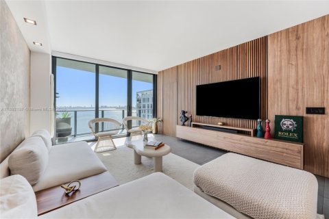 Apartamento en alquiler en Miami, Florida, 2 dormitorios, 99.68 m2 № 1944207 - foto 7