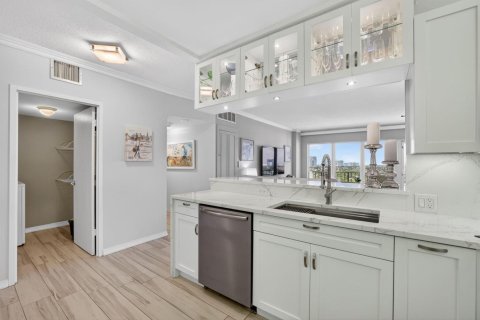 Copropriété à louer à Fort Lauderdale, Floride: 2 chambres, 114.27 m2 № 2078559 - photo 4