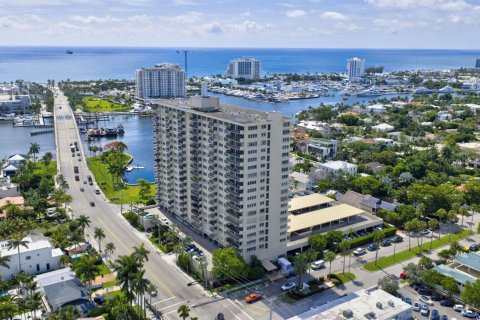 Condominio en Fort Lauderdale, Florida, 2 dormitorios  № 2078559