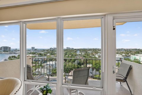 Copropriété à louer à Fort Lauderdale, Floride: 2 chambres, 114.27 m2 № 2078559 - photo 12