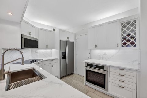 Copropriété à louer à Fort Lauderdale, Floride: 2 chambres, 114.27 m2 № 2078559 - photo 5