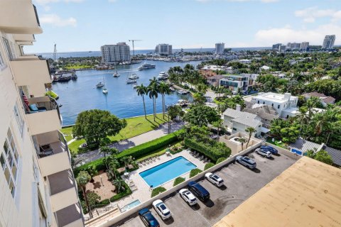 Copropriété à louer à Fort Lauderdale, Floride: 2 chambres, 114.27 m2 № 2078559 - photo 16