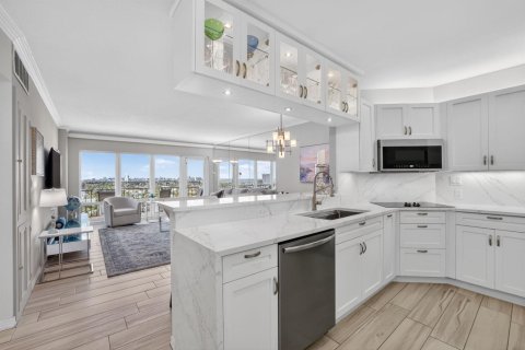 Copropriété à louer à Fort Lauderdale, Floride: 2 chambres, 114.27 m2 № 2078559 - photo 2