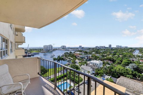 Copropriété à louer à Fort Lauderdale, Floride: 2 chambres, 114.27 m2 № 2078559 - photo 13