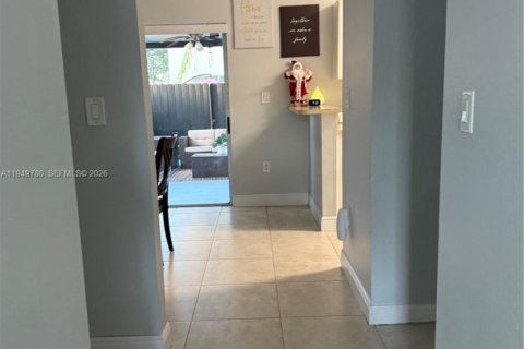 Снять в аренду таунхаус в Хомстед, Флорида 3 спальни, 127.09м2, № 2005547 - фото 6