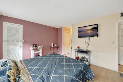 Condominio en venta en Hallandale Beach, Florida, 1 dormitorio, 94.39 m2 № 2186035 - foto 26
