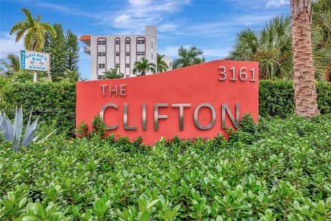 Condominio en venta en Hallandale Beach, Florida, 1 dormitorio, 94.39 m2 № 2186035 - foto 3