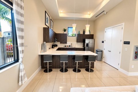 Touwnhouse à louer à Hialeah, Floride: 3 chambres, 123.75 m2 № 2414276 - photo 19