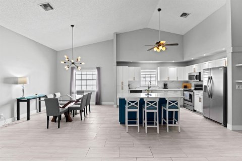 Casa en venta en West Palm Beach, Florida, 2 dormitorios, 151.9 m2 № 2260888 - foto 12