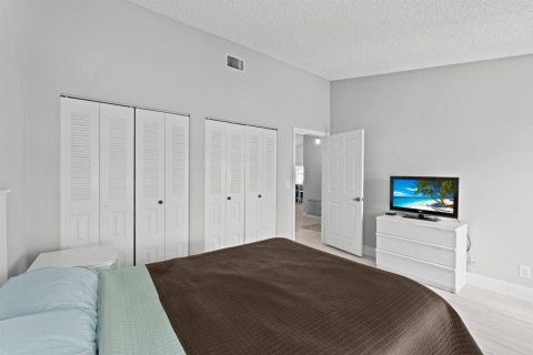 Casa en venta en West Palm Beach, Florida, 2 dormitorios, 151.9 m2 № 2260888 - foto 24