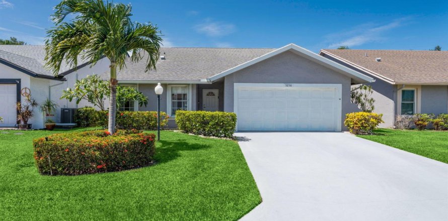 Casa en West Palm Beach, Florida 2 dormitorios, 151.9 m2 № 2260888