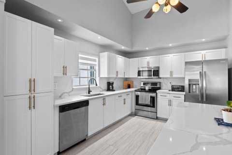 Casa en venta en West Palm Beach, Florida, 2 dormitorios, 151.9 m2 № 2260888 - foto 8
